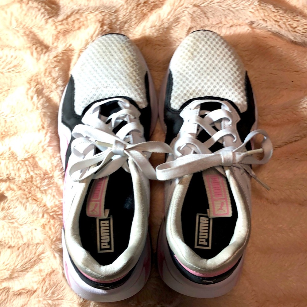 Pink back and white womens puma shoes size- 7